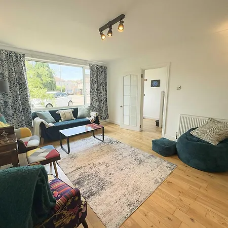 Four Bedroom House In Northcote Road Ferienhaus *