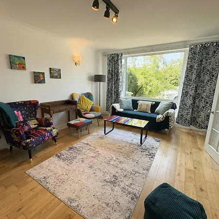 Дом отдыха Four Bedroom House In Northcote Road Бристоль